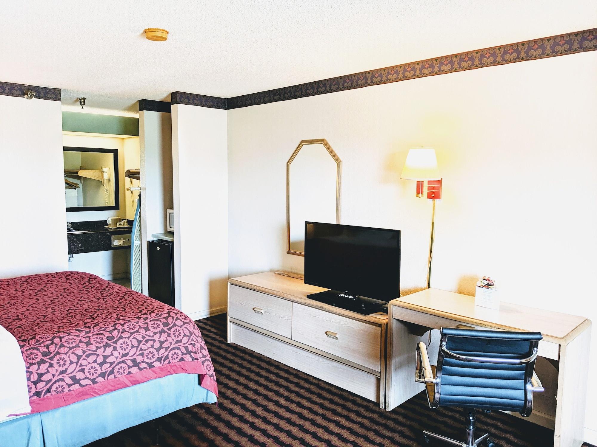 Quality Inn & Suites Decatur Priceville I-65 Εξωτερικό φωτογραφία