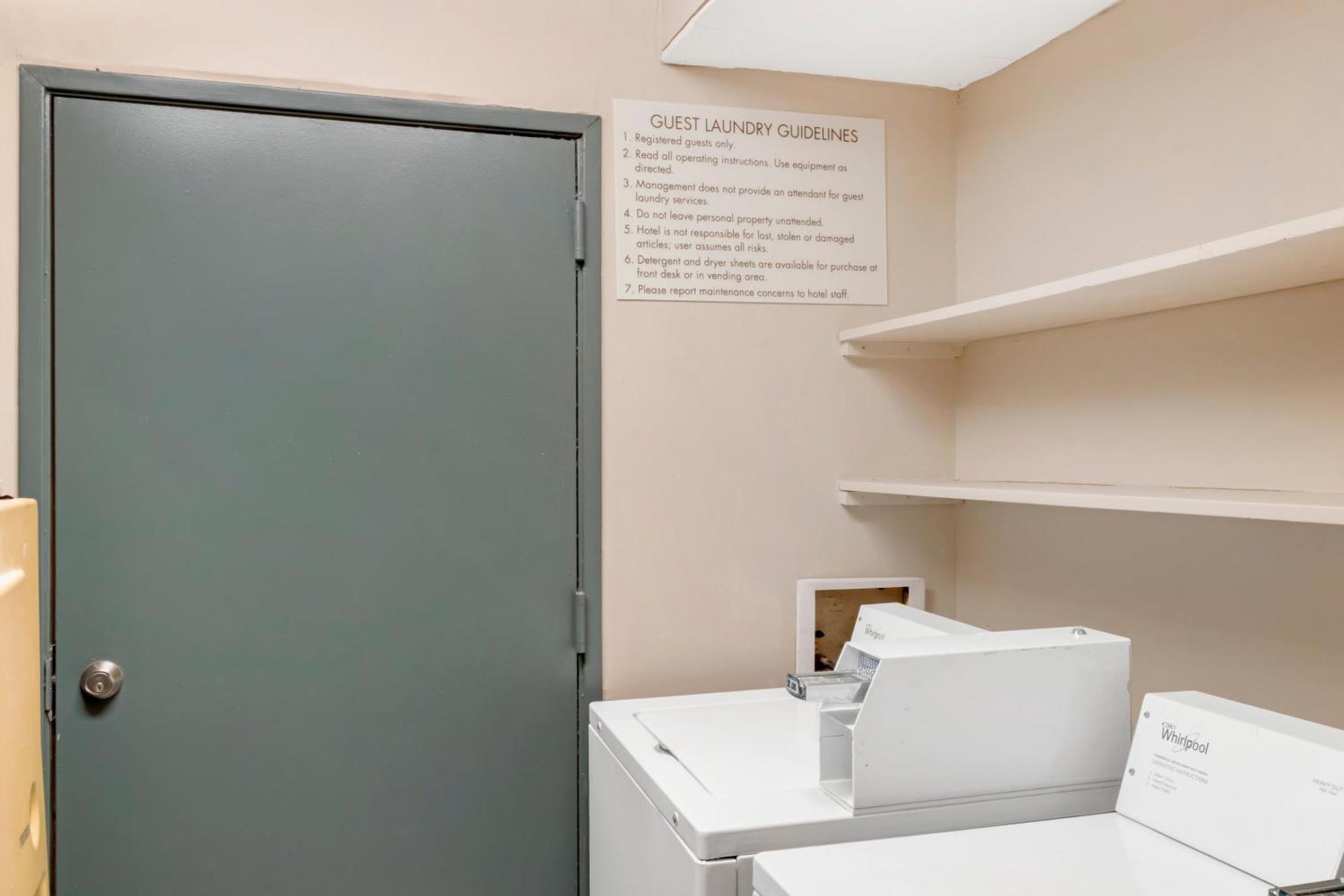 Quality Inn & Suites Decatur Priceville I-65 Εξωτερικό φωτογραφία