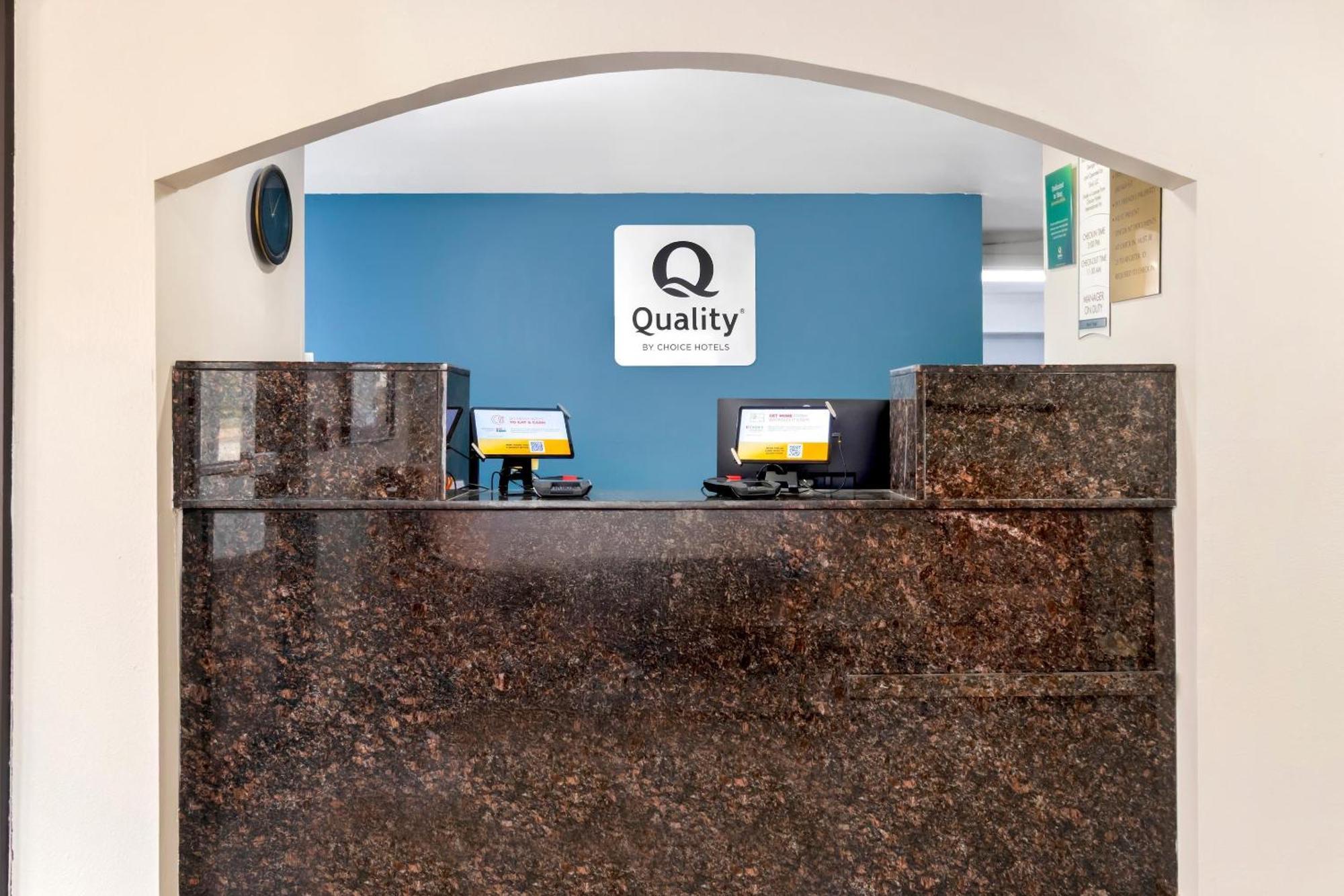 Quality Inn & Suites Decatur Priceville I-65 Εξωτερικό φωτογραφία